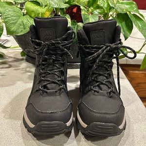 All in Motion sz 7 Lace Up & Zip Side Thermo Lite Black Boots